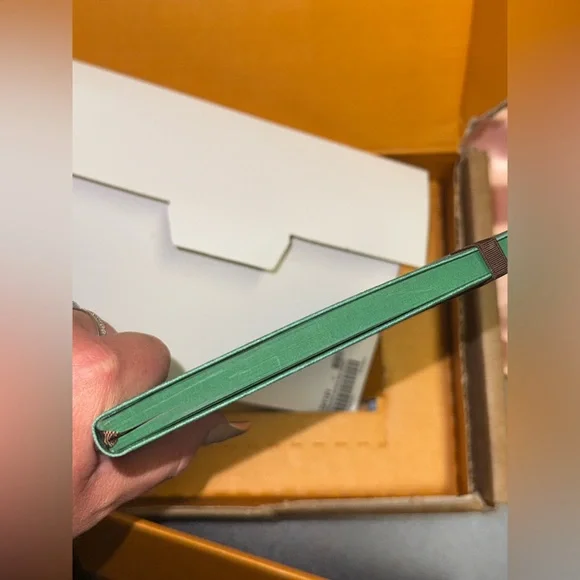 /traded/💯 Louis Vuitton Collector Jane Notebook MM "Come and Play with Me" - Picture 7 of 11